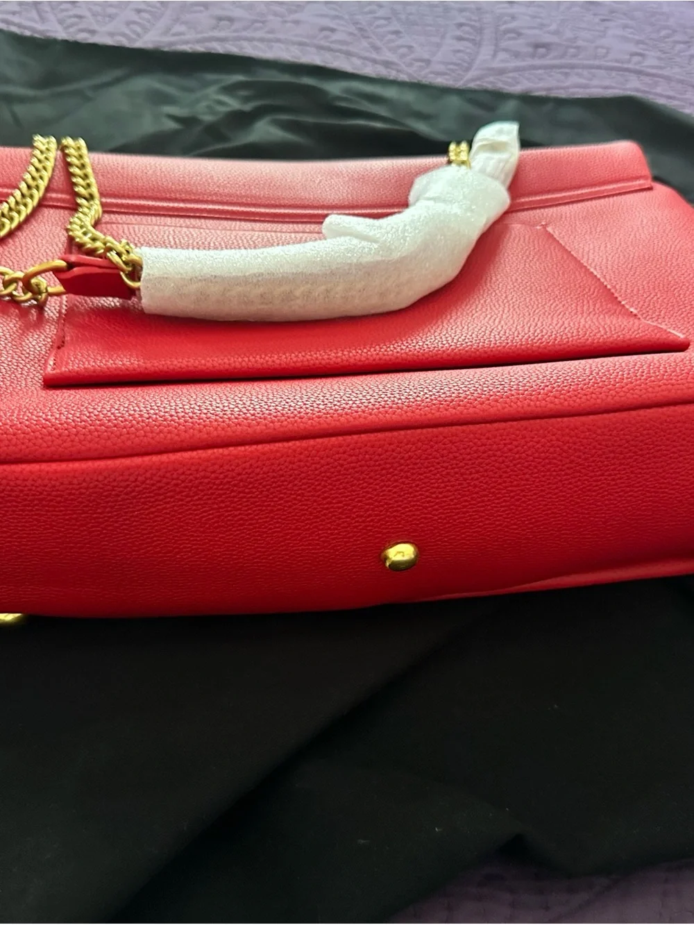 Chic Red Pebbled Leather Chain-Handle Laptop Tote